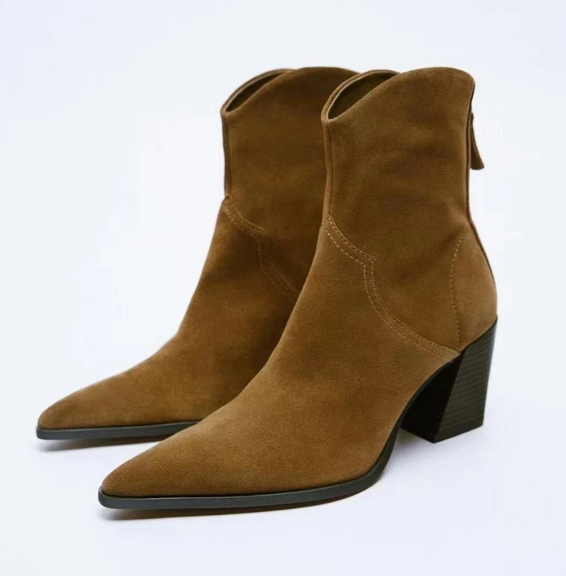 New Women's Retro Boots Real Sheepskin Pointed Toe High-top Chunky Heel Ankle Boots Autumn Winter Platform Casual Short Boots
New Women's Retro Boots Real Sheepskin Pointed Toe High-top Chunky Heel Ankle Boots Autumn Winter Platform Casual Short Boots