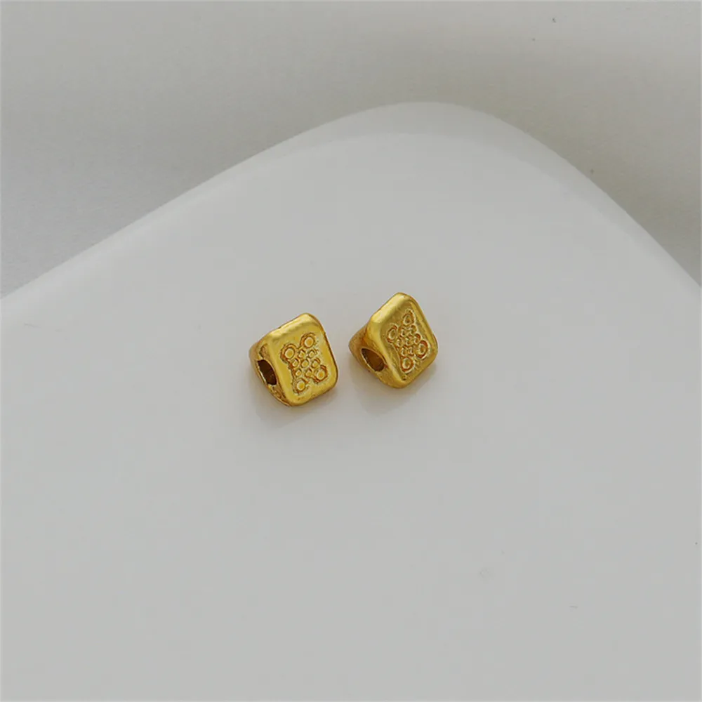 18k dumb gold, copper-clad gold, sand gold, retro triangle, large hole, ancient pearl method, diy rope chain, separated beads
18k dumb gold, copper-clad gold, sand gold, retro triangle, large hole, ancient pearl method, diy rope chain, separated beads