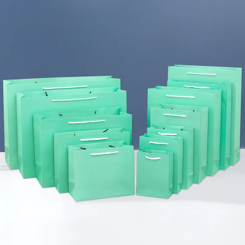 Подарочный пакет из крафт-бумаги merylover
Подарочный пакет из крафт-бумаги merylover