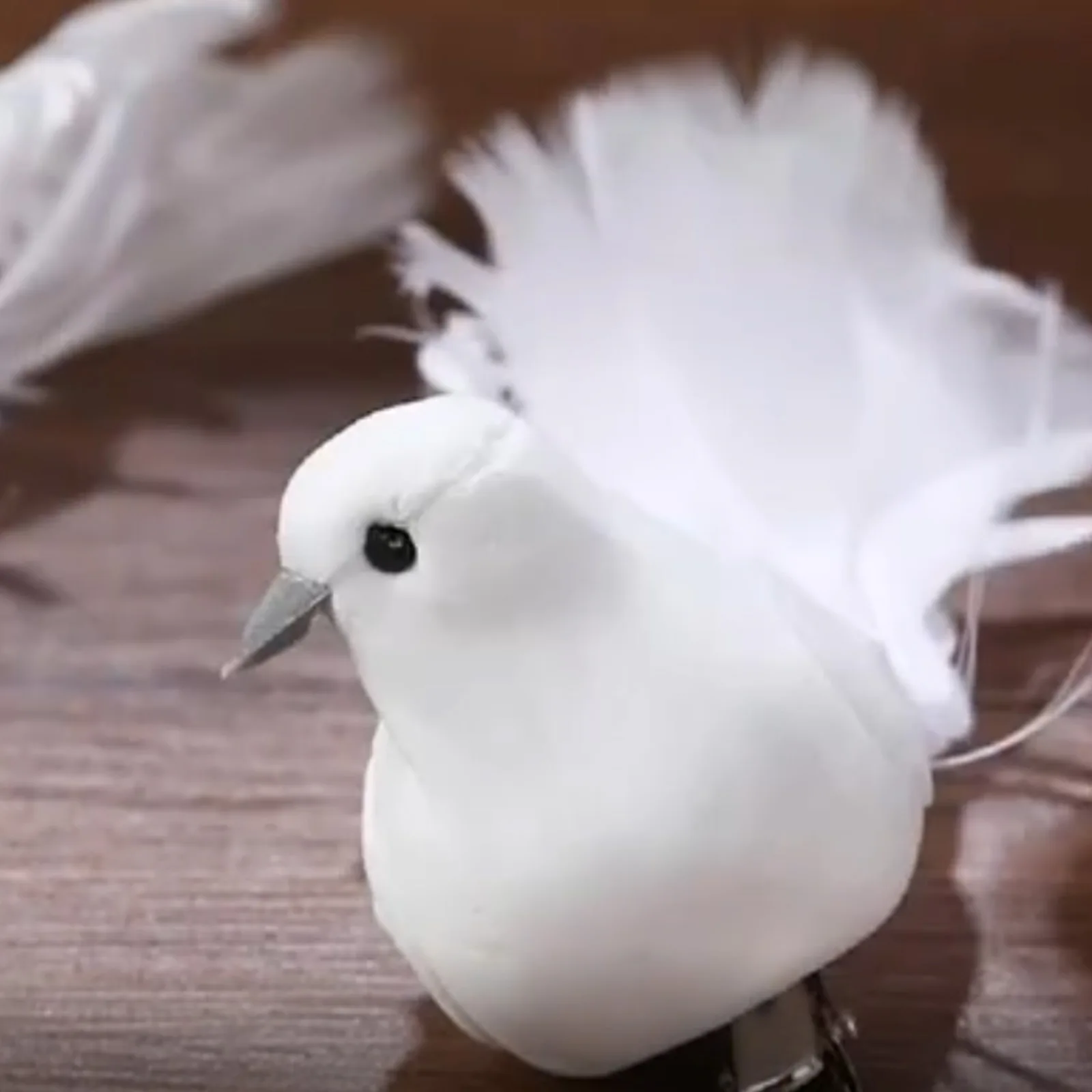 4pcs Artificial White Pigeon Plastic Feather Love Peace Doves Bird Simulation Figurines Home Table Garden Hanging Decoration
4pcs Artificial White Pigeon Plastic Feather Love Peace Doves Bird Simulation Figurines Home Table Garden Hanging Decoration
