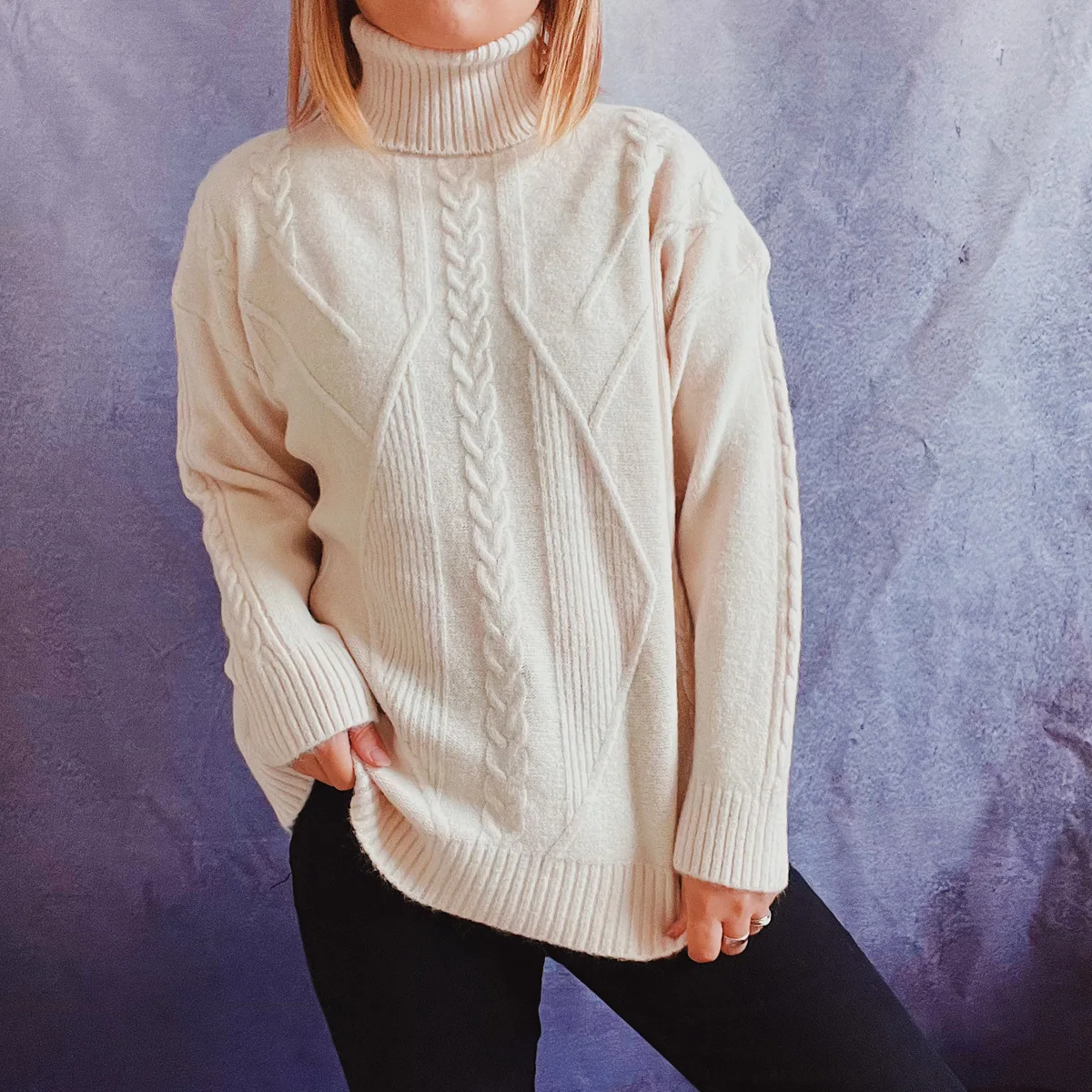 2022 Autumn Winter New Light Luxury Fashion High-neck Long-sleeved Knitted Bottoming Pullover Sweater Boutique Clothing
2022 Autumn Winter New Light Luxury Fashion High-neck Long-sleeved Knitted Bottoming Pullover Sweater Boutique Clothing