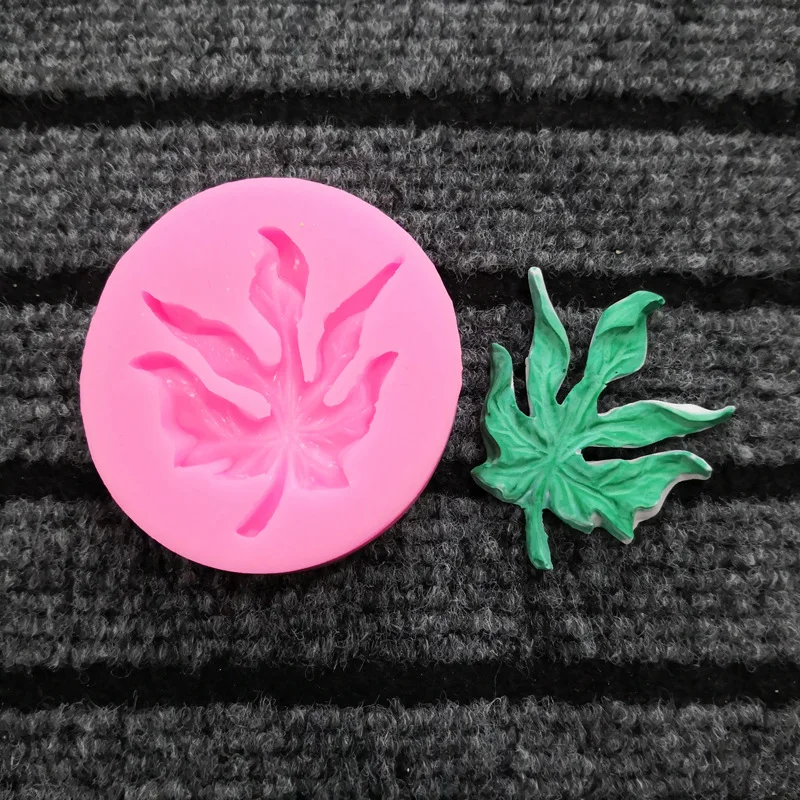 DIY 3D Maple Leaf Silicone Mouls Fern Leaf Mold Kitchen Fondant Cake Cupcake Decorating Chocolate Baking Tool
DIY 3D Maple Leaf Silicone Mouls Fern Leaf Mold Kitchen Fondant Cake Cupcake Decorating Chocolate Baking Tool