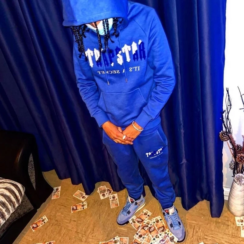 Casual Trapstar Man Set Chenille Decoded Streetwear Hooded Tracksuit Bright Dazzling Blue/White Top Quality Embroidered Woman
Casual Trapstar Man Set Chenille Decoded Streetwear Hooded Tracksuit Bright Dazzling Blue/White Top Quality Embroidered Woman