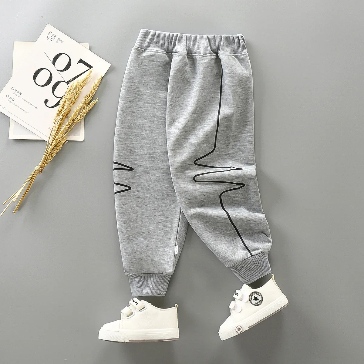 Spring Boys Sports Pants Solid Kids Elastic Waist Trousers 3-8Y Young Children Clotheing Autumn Thin Baby Girl Casual Sweatpants
Spring Boys Sports Pants Solid Kids Elastic Waist Trousers 3-8Y Young Children Clotheing Autumn Thin Baby Girl Casual Sweatpants
