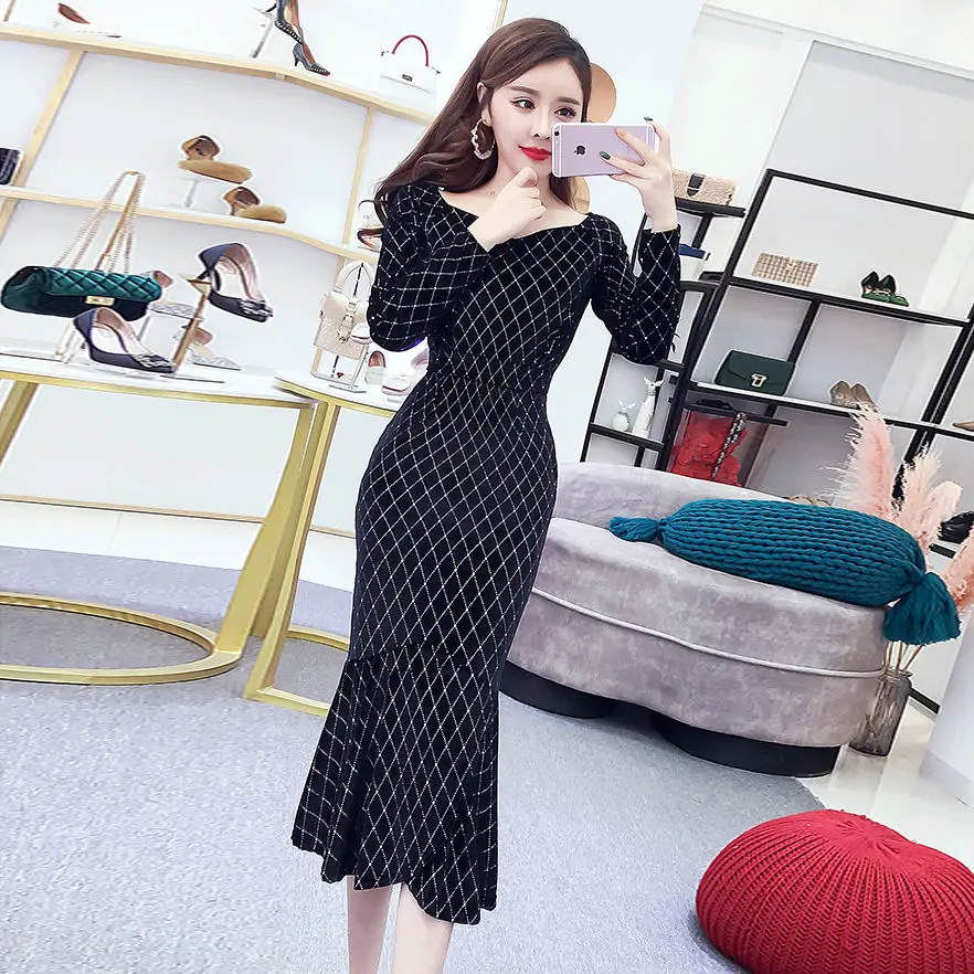 Women Elegant Office Lady Korean Long Sleeves Fashion Solid Sexy Dresses Female High Street Square Collar Trumpet Dresses H50
Women Elegant Office Lady Korean Long Sleeves Fashion Solid Sexy Dresses Female High Street Square Collar Trumpet Dresses H50
