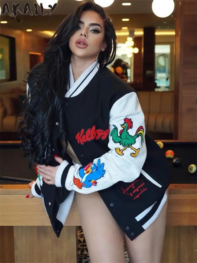 Осенние бейсбольные куртки Akaily с вышивкой для женщин, мода 2022, лоскутные топы с круглым вырезом и длинным рукавом, женские куртки-бомберы
Осенние бейсбольные куртки Akaily с вышивкой для женщин, мода 2022, лоскутные топы с круглым вырезом и длинным рукавом, женские куртки-бомберы