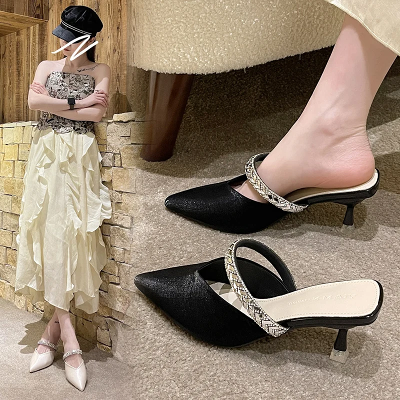 Glitter Slides Shoes Med Mules For Women 2023 Slippers Heels Fashion Pantofle Pointed Toe Jelly High Luxury New Thin Crystal Pum
Glitter Slides Shoes Med Mules For Women 2023 Slippers Heels Fashion Pantofle Pointed Toe Jelly High Luxury New Thin Crystal Pum