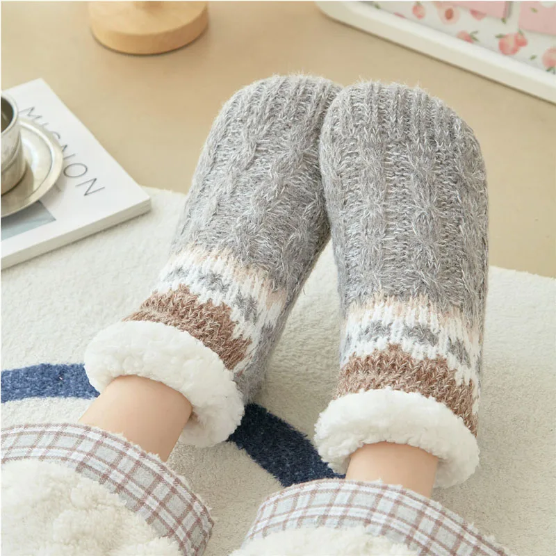 3 Pairs Women Socks Wool Autumn Winter Warm Snow Thicken Plush Hairy Soft Postpartum Stockings Floor Sleep Socks
3 Pairs Women Socks Wool Autumn Winter Warm Snow Thicken Plush Hairy Soft Postpartum Stockings Floor Sleep Socks