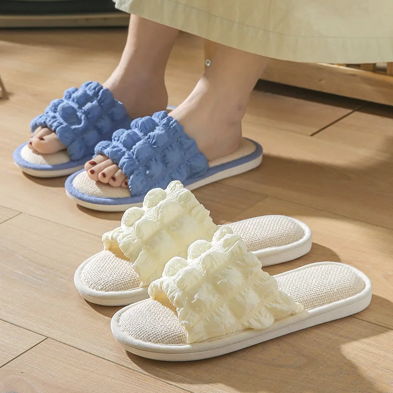 Новые стильные тапочки, женские сандалии для дома на весну и лето 
Новые стильные тапочки, женские сандалии для дома на весну и лето