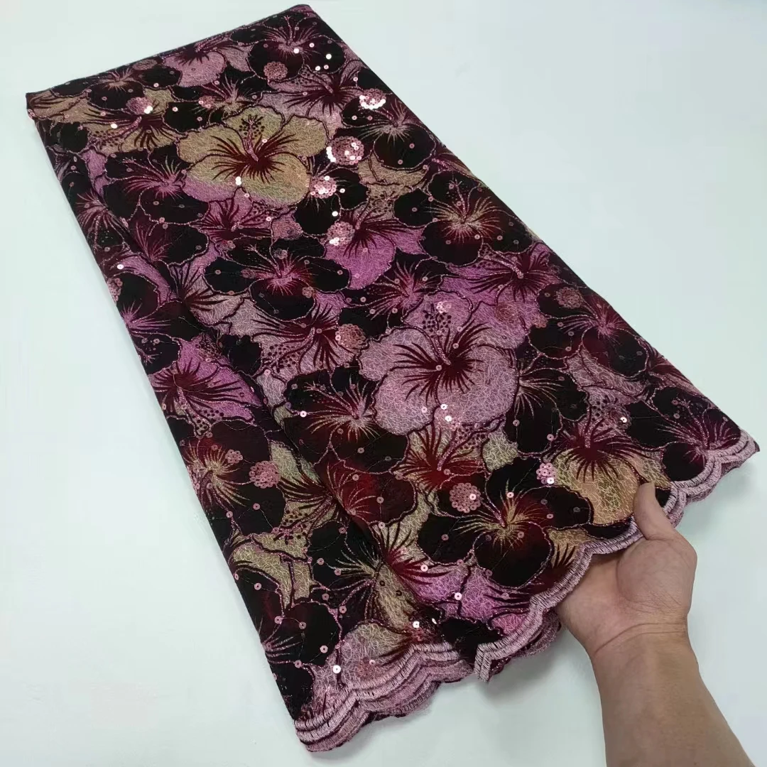 2022 новейшая французская сетчатая кружевная ткань для свадебного платья, африканская кружевная сетчатая ткань с блестками для шитья платья ... 
2022 новейшая французская сетчатая кружевная ткань для свадебного платья, африканская кружевная сетчатая ткань с блестками для шитья платья ...