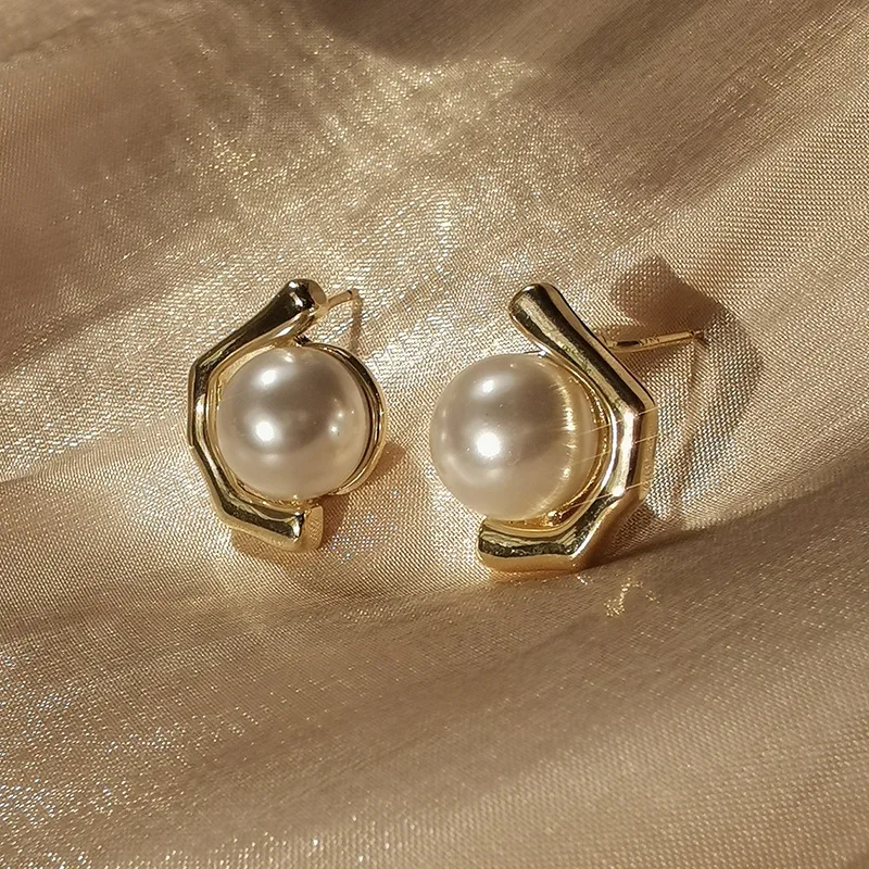 Женские серьги-гвоздики из серебра 2023 пробы
Женские серьги-гвоздики из серебра 2023 пробы