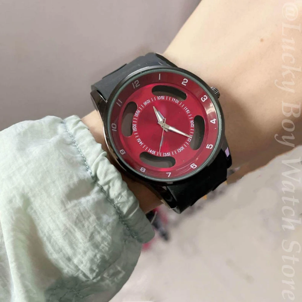 Men's Watch New Hollow Transparent Bottom Fashion Silicone Sports Bowl Clock Student Boy Girl Gift With Box Relogio Masculino
Men's Watch New Hollow Transparent Bottom Fashion Silicone Sports Bowl Clock Student Boy Girl Gift With Box Relogio Masculino