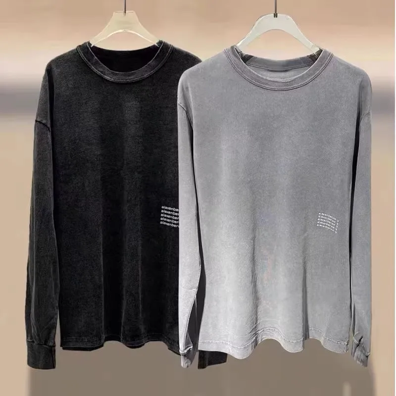 2024 Wang Fashion Luxury New Acid Wash Long Sleeve Brushed Old Big T-shirt BF Port Style Letter Loose Top T-shirt Women
2024 Wang Fashion Luxury New Acid Wash Long Sleeve Brushed Old Big T-shirt BF Port Style Letter Loose Top T-shirt Women