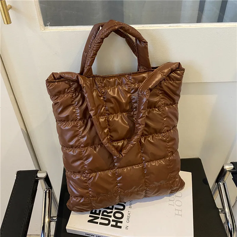 Winter Soft Space Cotton Handbags Women New 2022 Pure Color Big Bag Quilted Tote Bags Ladies Luxury Bag For Women Shoulder Bag
Winter Soft Space Cotton Handbags Women New 2022 Pure Color Big Bag Quilted Tote Bags Ladies Luxury Bag For Women Shoulder Bag