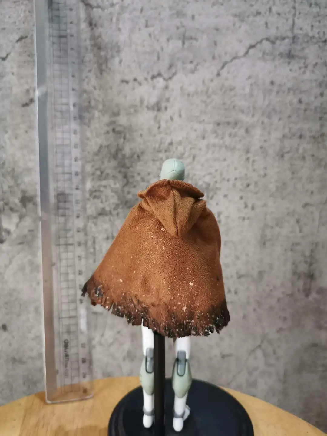 K3-1-1 1/12 Scale Brown Short Cape Cloak Model with Hat for 6" Male Action Figure
K3-1-1 1/12 Scale Brown Short Cape Cloak Model with Hat for 6" Male Action Figure