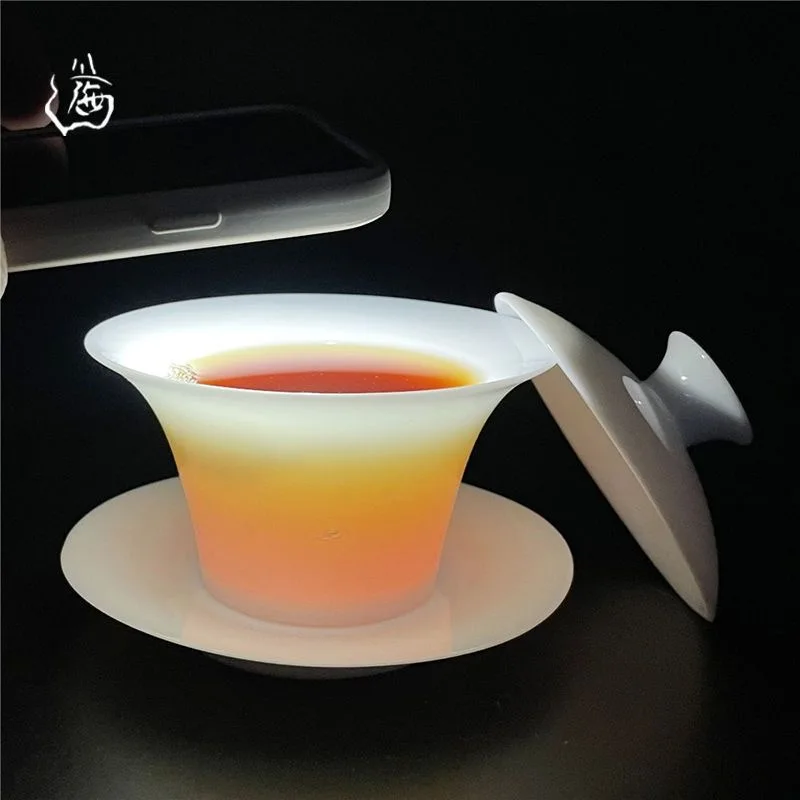 Китайский чайный набор Gaiwan из костяного фарфора 
Китайский чайный набор Gaiwan из костяного фарфора