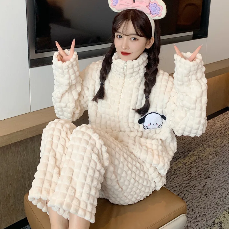 Cute Sanrios Coral Fleece Pajamas Cartoon Pochacco Girl Winter Simple Sweet Zipper Half High Collar Padded Homewear Set
Cute Sanrios Coral Fleece Pajamas Cartoon Pochacco Girl Winter Simple Sweet Zipper Half High Collar Padded Homewear Set