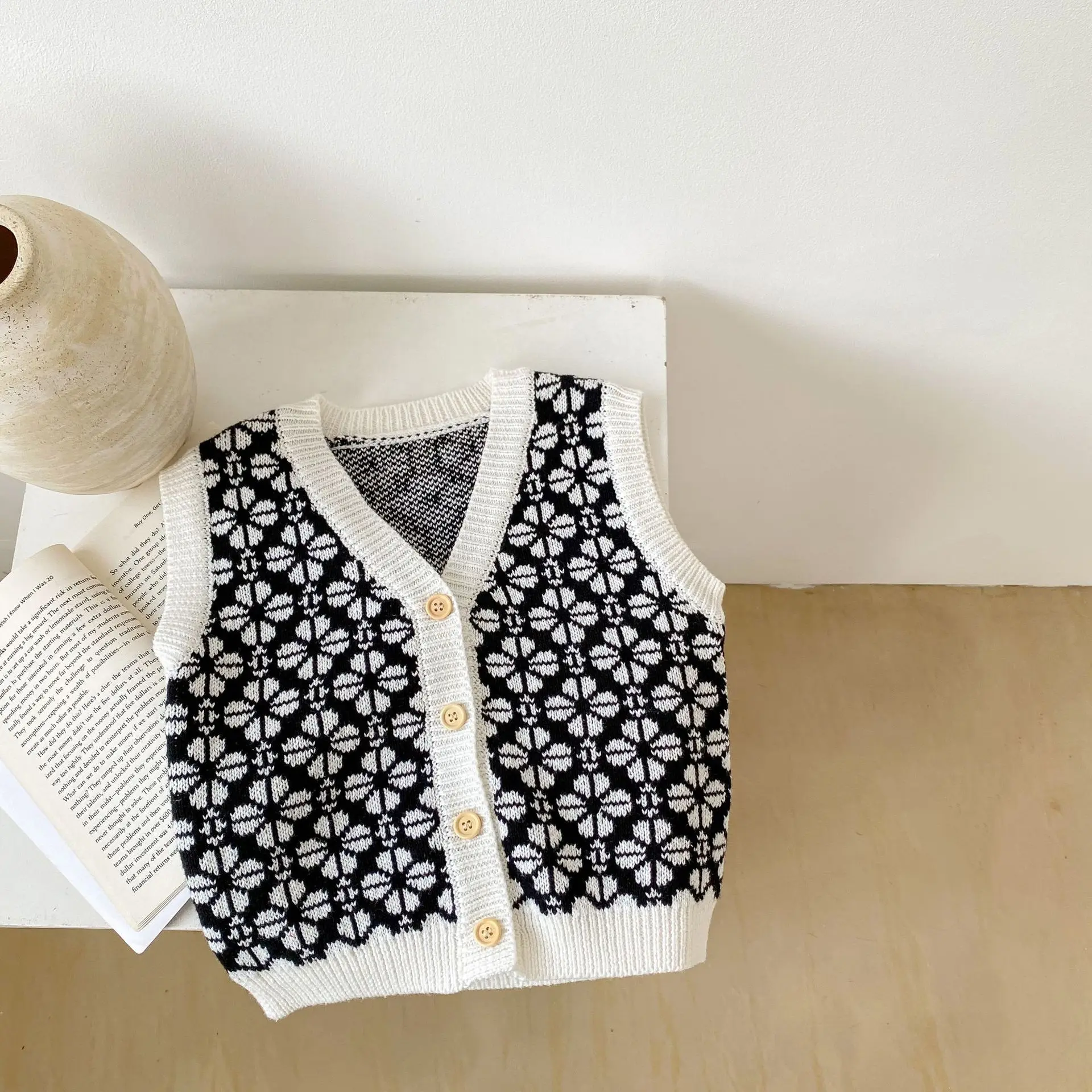 0-3T Baby Girls Sweater Vest Autumn Winter Knit Top Newborn Knit Clothes V Neck New Bron Sweater Cardigan Coat Outfit
0-3T Baby Girls Sweater Vest Autumn Winter Knit Top Newborn Knit Clothes V Neck New Bron Sweater Cardigan Coat Outfit
