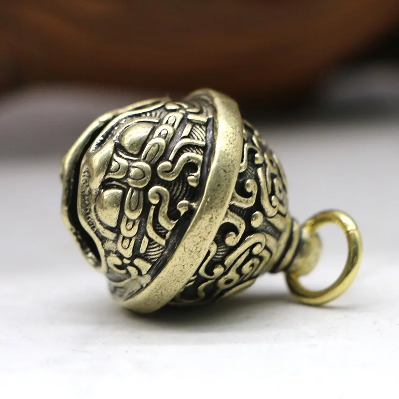 Pure Brass Gourmet Attention Bell Small Car Keychain Pendant for Men and Women's Personalized Creative Pet Accessory Pendant
Pure Brass Gourmet Attention Bell Small Car Keychain Pendant for Men and Women's Personalized Creative Pet Accessory Pendant