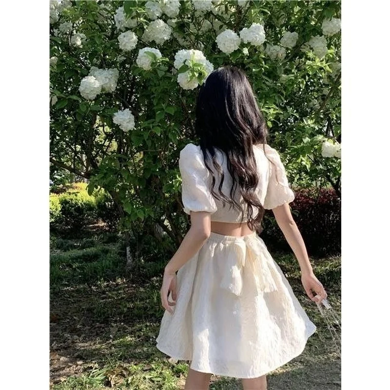 Kawaii Sweet Girl White Fairy Puff Sleeve Puff Dress Women Sweet Cute Ruffled Princess Dress Summer 2022 High Waist Vest
Kawaii Sweet Girl White Fairy Puff Sleeve Puff Dress Women Sweet Cute Ruffled Princess Dress Summer 2022 High Waist Vest