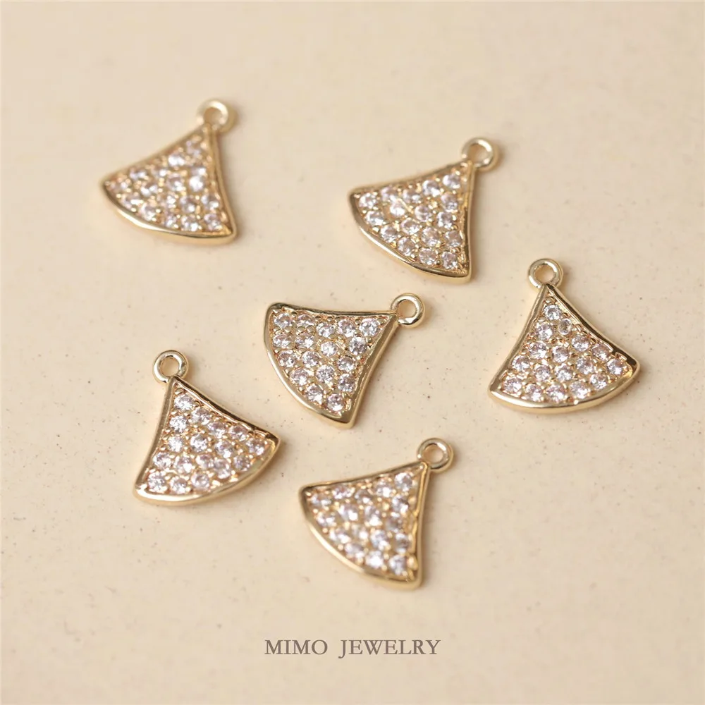 Color-protected copper plated 14K gold micro-inlaid zircon mini fan full diamond pendant DIY hand accessory
Color-protected copper plated 14K gold micro-inlaid zircon mini fan full diamond pendant DIY hand accessory