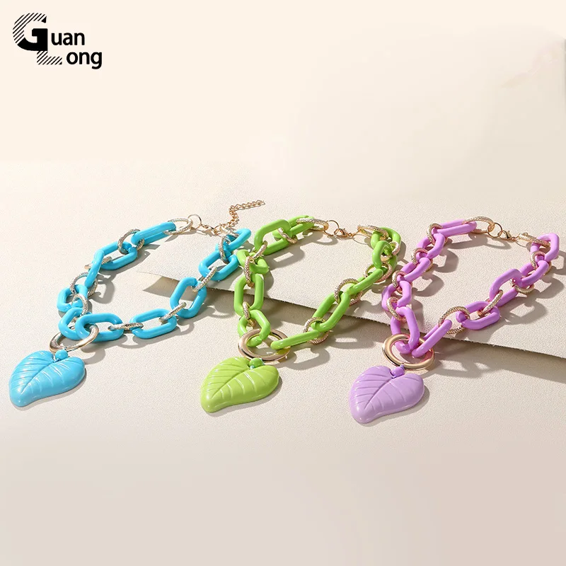 

Новая трендовая модная цепочка GuanLong для женщин, ожерелье-чокер с подвеской в виде листьев для девушек, разноцветная полимерная подвеска в стиле панк, корейские искусственные подарки