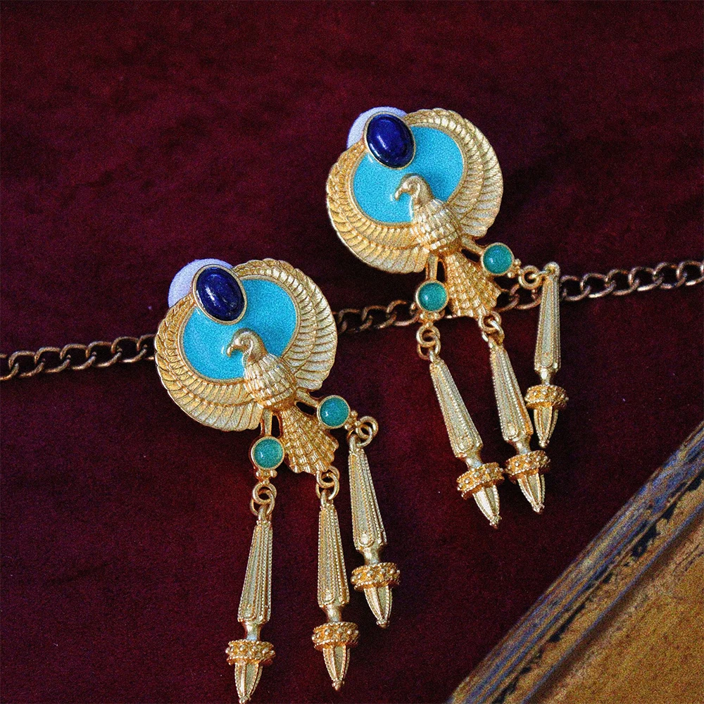 Medieval Vintage Copper plated with 24K Gold Inlaid lapis lazuli Earrings for women's girl ear clip Eardrop Jewelry Set
Medieval Vintage Copper plated with 24K Gold Inlaid lapis lazuli Earrings for women's girl ear clip Eardrop Jewelry Set