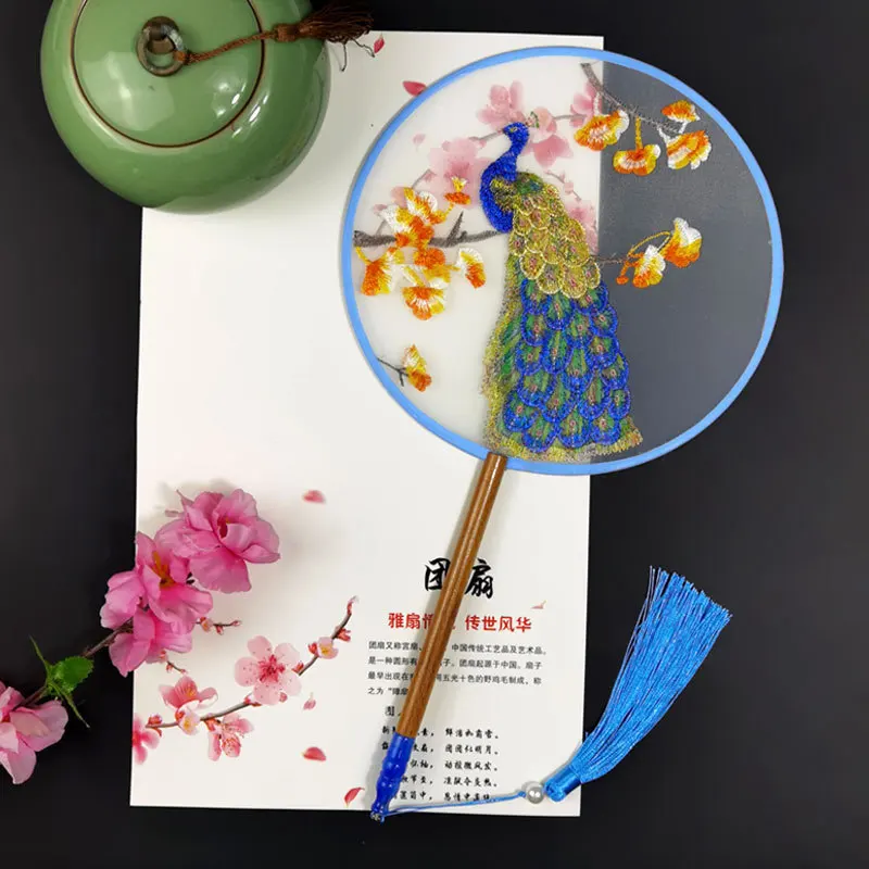 Embroidered Palace Fan Single-sided Round Embroidered Fan Classical Cheongsam Dance Craft Fan with Tassel Hanfu Accessories
Embroidered Palace Fan Single-sided Round Embroidered Fan Classical Cheongsam Dance Craft Fan with Tassel Hanfu Accessories