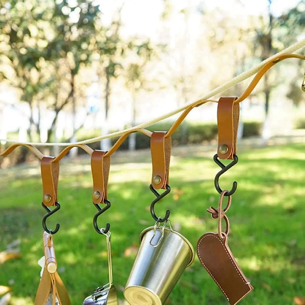 Wholesale Durable PU Leather S Shape Hook Outdoor Portable Triangle Storage Rack Multifunctional DIY Hanging Keychain
Wholesale Durable PU Leather S Shape Hook Outdoor Portable Triangle Storage Rack Multifunctional DIY Hanging Keychain