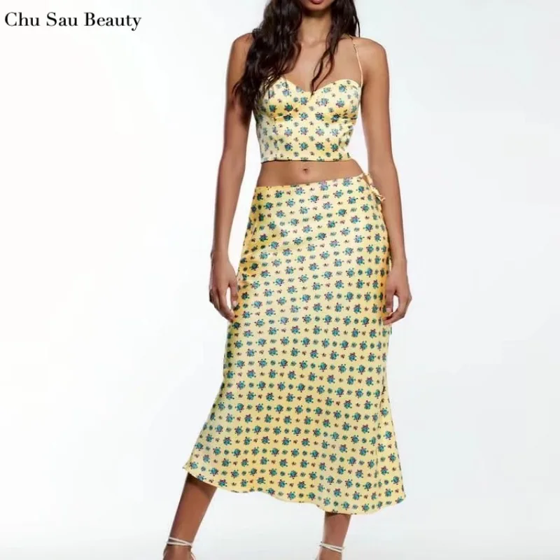 2022 New Za Women Printed Silk Satin Short Camisole and Skirt Sexy Sleeveless Backless High Waist Crop Chic Skirt
2022 New Za Women Printed Silk Satin Short Camisole and Skirt Sexy Sleeveless Backless High Waist Crop Chic Skirt
