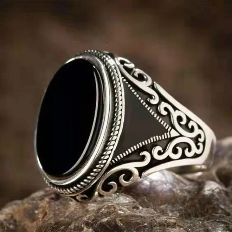 

KYTRD Vintage Punk Silver Color Carved Ring for Men Fashion Metal Inlaid Black Stone Zircon Ring Engagement Wedding Jewelry