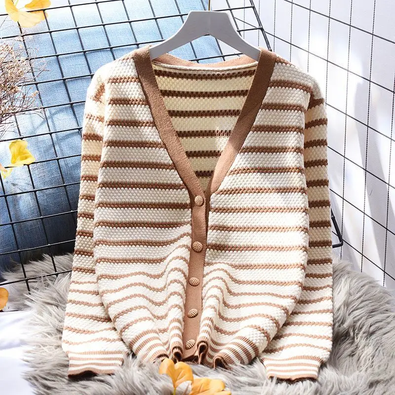 Cropped Cardigan Women Sweater Knitted Coat Striped Single Breasted Korean Chic V-Neck Spring Autumn 2023 Clothes Casual D30
Cropped Cardigan Women Sweater Knitted Coat Striped Single Breasted Korean Chic V-Neck Spring Autumn 2023 Clothes Casual D30