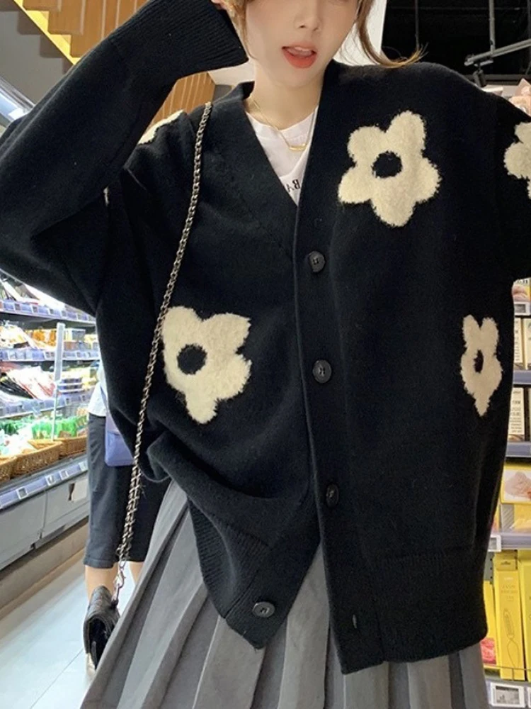 Floral Cardigan Women Autumn Winter Knitted Sweater Female Korean Preppy Style Coat Ladies Casual Loose Cardigans Streetwear
Floral Cardigan Women Autumn Winter Knitted Sweater Female Korean Preppy Style Coat Ladies Casual Loose Cardigans Streetwear