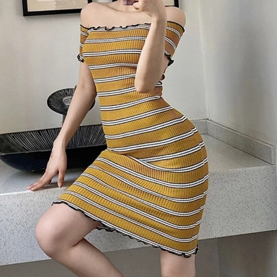 Платье-Свитер женское трикотажное в полоску, с коротким рукавом 
Платье-Свитер женское трикотажное в полоску, с коротким рукавом