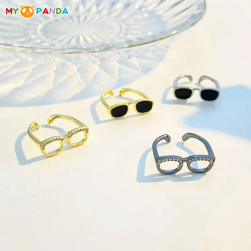 1 шт. модные крутые очки для кукольных домиков миниатюрные куклы аксессуары вечерние очки
1 шт. модные крутые очки для кукольных домиков миниатюрные куклы аксессуары вечерние очки