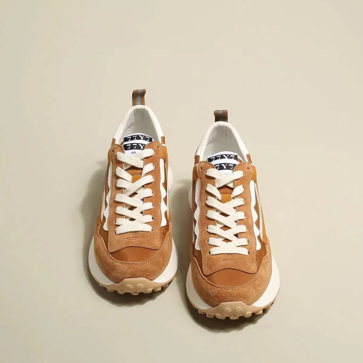 Новые беговые кроссовки Forrest Gump из натуральной кожи на толстой подошве, модная повседневная спортивная обувь высокого качества, дышащая обувь
Новые беговые кроссовки Forrest Gump из натуральной кожи на толстой подошве, модная повседневная спортивная обувь высокого качества, дышащая обувь