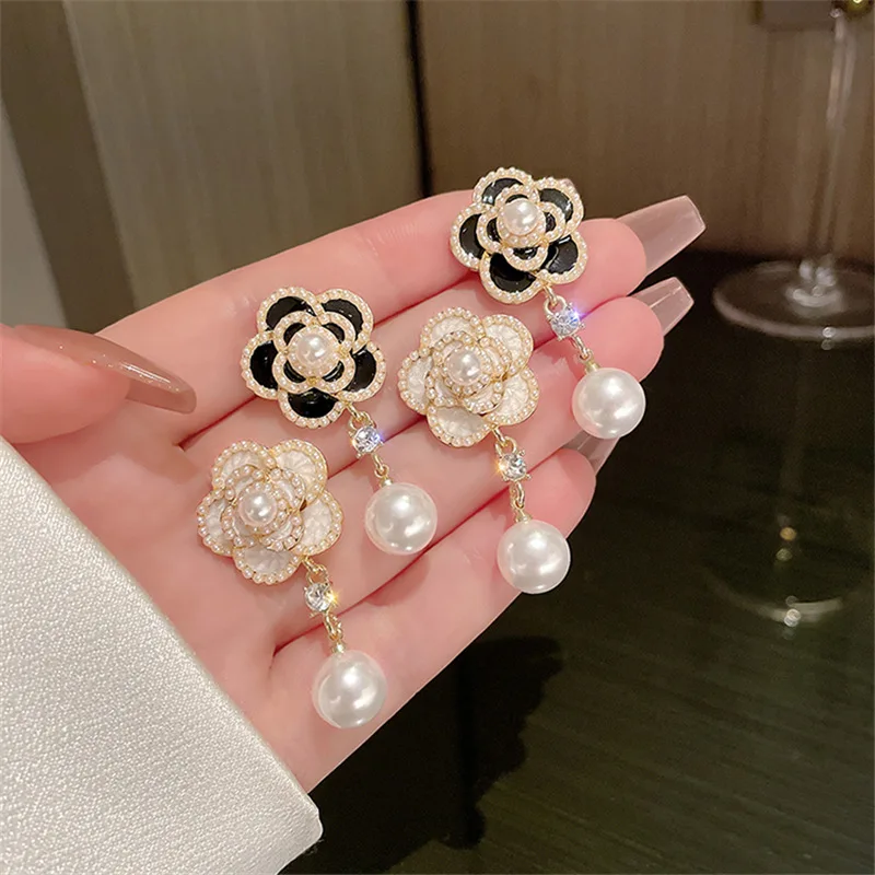 

Black White Flower Camellia Pearl Drop Earrings for Women Bohemian 2022 Trend Luxury Korean Statement Party Bridal Jewelry Gift