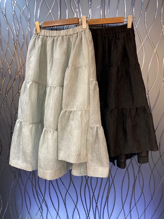 

2022 new women fashion jacquard fabric irregular large swing puffy midi skirt high-end skirt 330