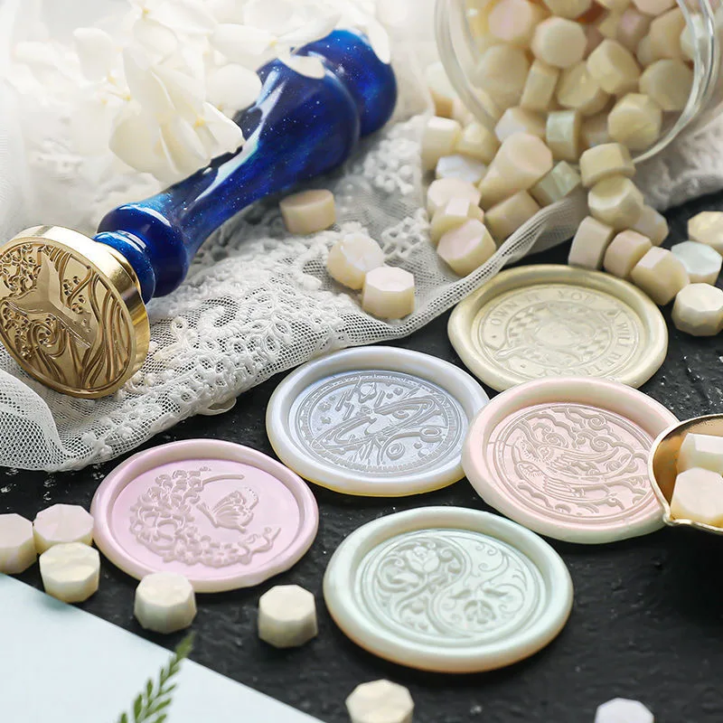 180pcs/box Aurora Wax Granules Fire Paint Wax Wax Seals Fluorescent Pearls Glossy Colorful Stamps Vintage Craft Envelopes
180pcs/box Aurora Wax Granules Fire Paint Wax Wax Seals Fluorescent Pearls Glossy Colorful Stamps Vintage Craft Envelopes