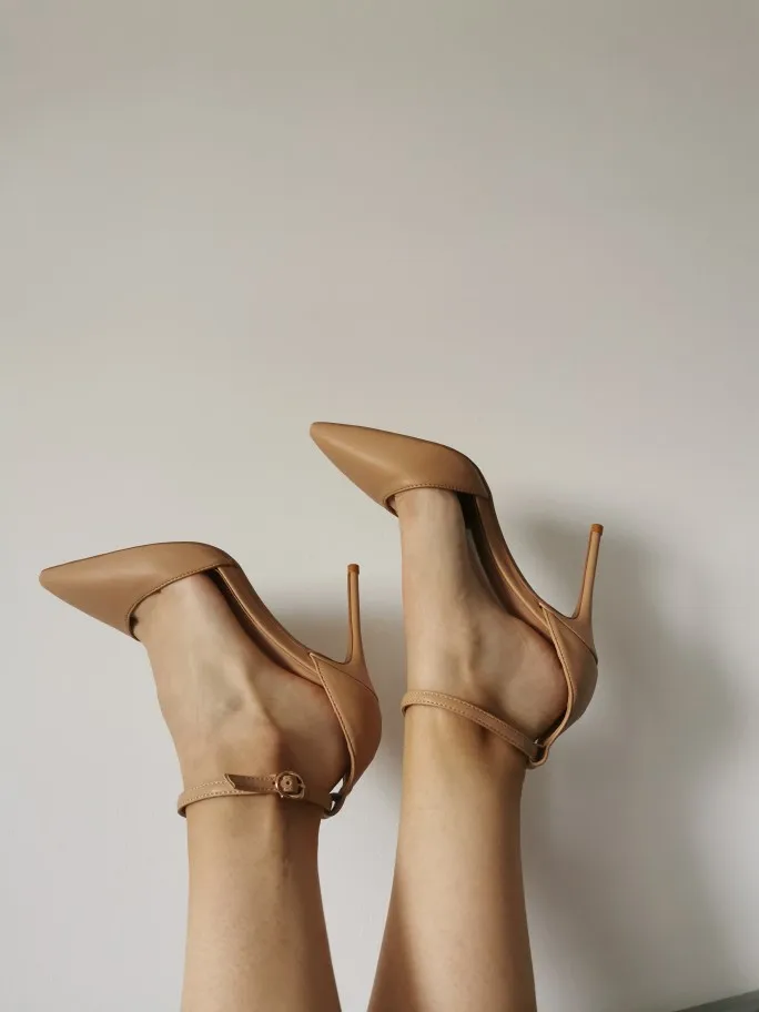 Women's Strappy Pumps Pointy Toe Stiletto Heel Pumps Plus Size Sexy Black Nude High Heels Footwear Daily Dress Shoes 
Women's Strappy Pumps Pointy Toe Stiletto Heel Pumps Plus Size Sexy Black Nude High Heels Footwear Daily Dress Shoes