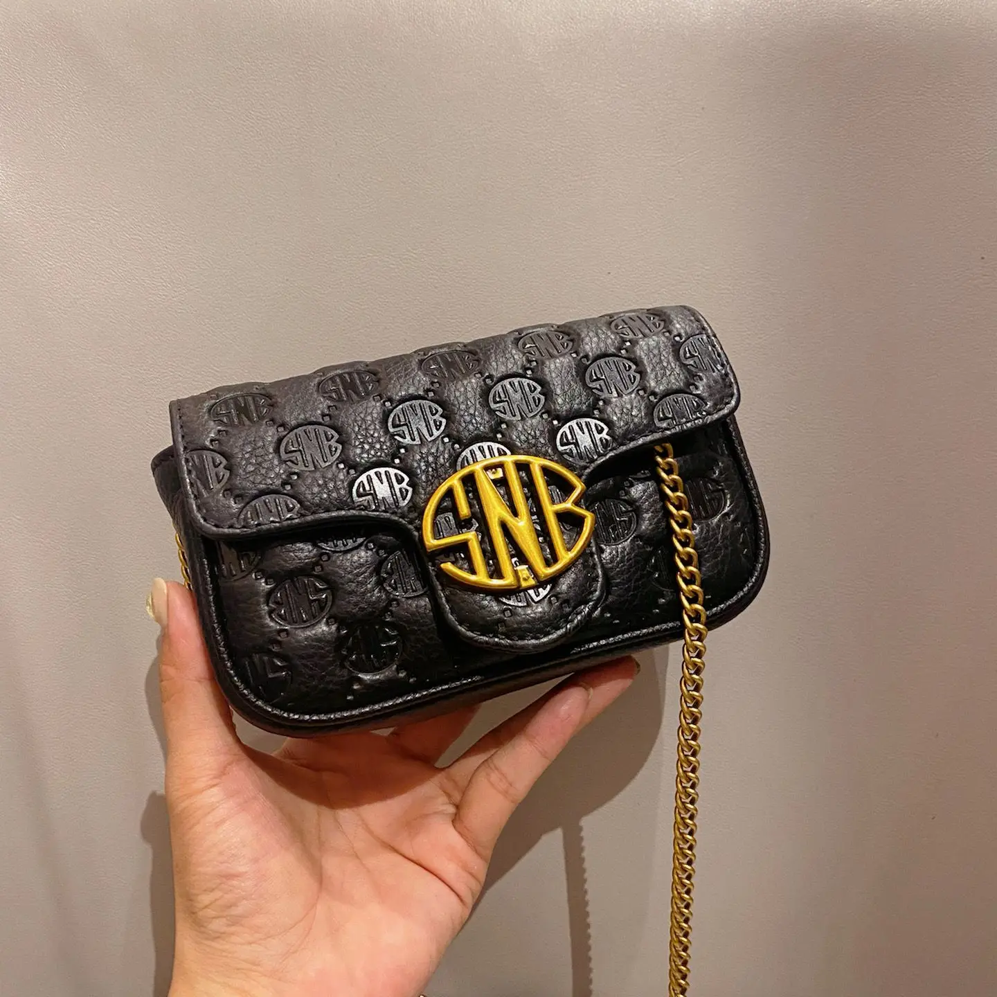 Fashion Luxury Designer Chain Shoulder Bag For Women Sparking Party Crossbody Bags Female Plaid Leather Handbags Women's Bags
Fashion Luxury Designer Chain Shoulder Bag For Women Sparking Party Crossbody Bags Female Plaid Leather Handbags Women's Bags