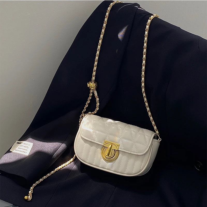 luxury designer handbag 2022 Niche design new women's bag bead rhombus chain small bag one shoulder crossbody small square bag
luxury designer handbag 2022 Niche design new women's bag bead rhombus chain small bag one shoulder crossbody small square bag