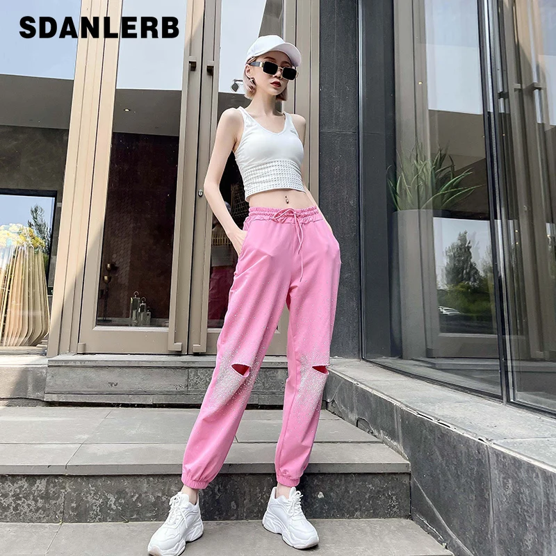 Pink Rhinestone Pants Women's European Station 2022 Summer New Popular Heavy Industry Fashion Ankle-Tied High Waist Casual Pants
Pink Rhinestone Pants Women's European Station 2022 Summer New Popular Heavy Industry Fashion Ankle-Tied High Waist Casual Pants
