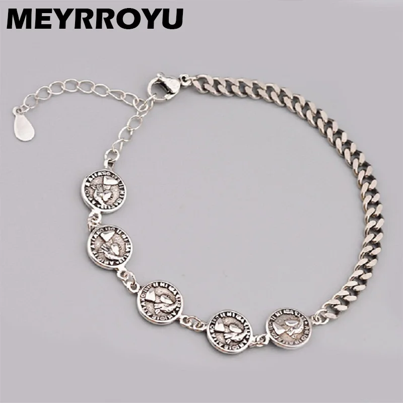MEYRROYU Vintage Round Queen Portrait Chain Bracelet For Women Girl New Korean Fashion Punk Jewelry Party Gift pulseras mujer
MEYRROYU Vintage Round Queen Portrait Chain Bracelet For Women Girl New Korean Fashion Punk Jewelry Party Gift pulseras mujer