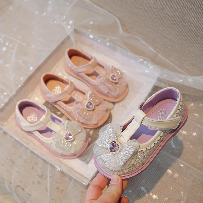 Girls 2023 Spring and Summer Children Fashion Rhinestone Crystal Shoes for Party Wedding Shows Shine Hook & Loop Princess New
Girls 2023 Spring and Summer Children Fashion Rhinestone Crystal Shoes for Party Wedding Shows Shine Hook & Loop Princess New