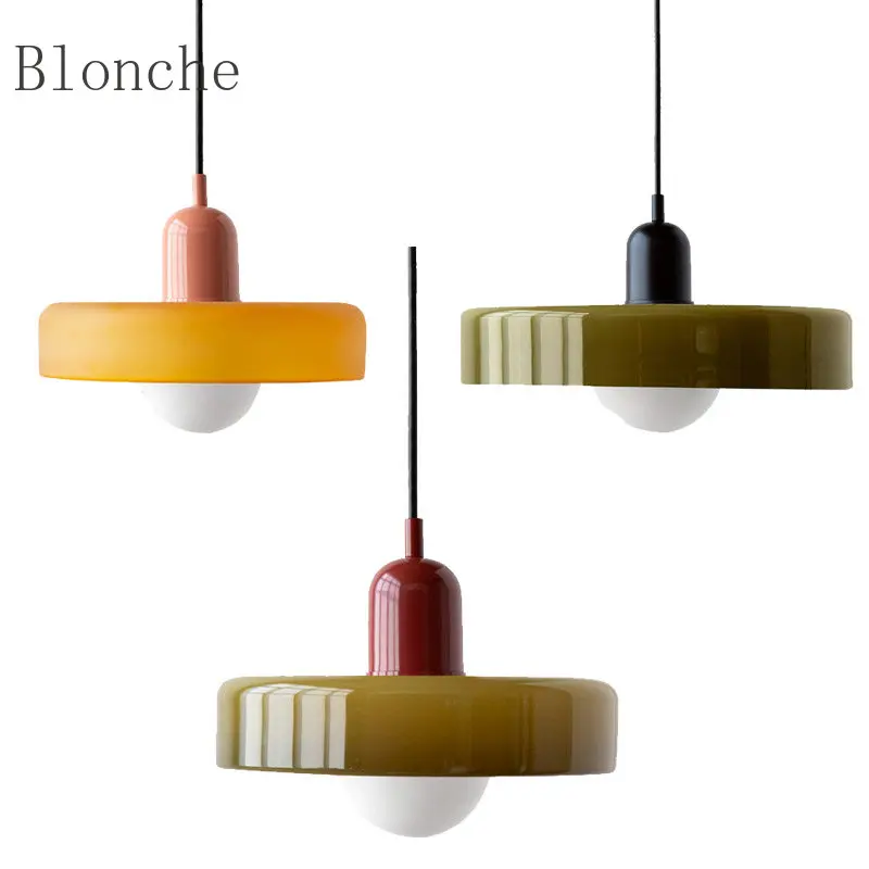 Американская современная Подвесная лампа в скандинавском стиле, простой цветной прикроватный светильник Makaron для спальни, средней и маленькой стеклянной люстры
Американская современная Подвесная лампа в скандинавском стиле, простой цветной прикроватный светильник Makaron для спальни, средней и маленькой стеклянной люстры