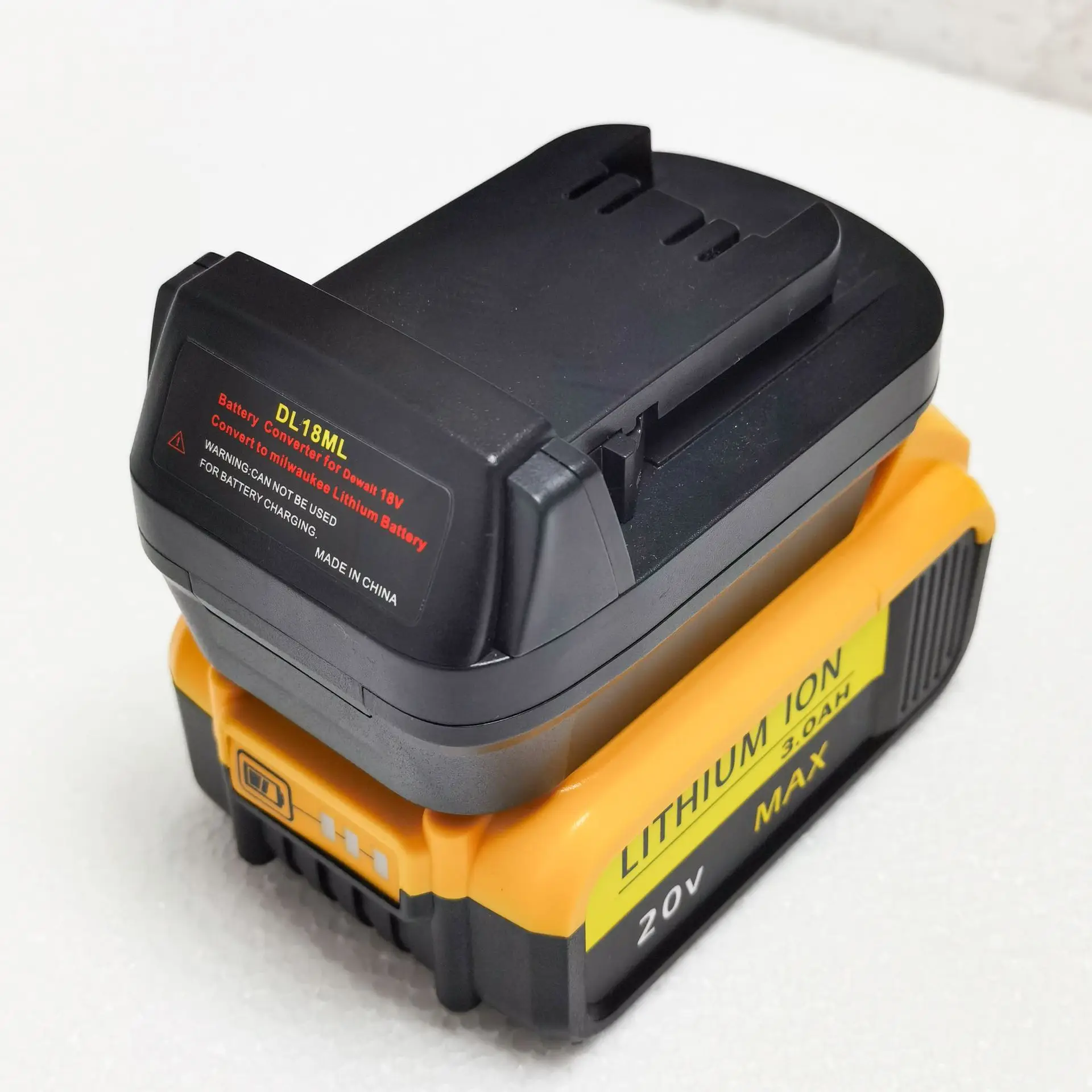 Li-Ion Battery Converter Adapter for Milwaukee 18V~20V GSR180-LI BAT609 Used To for Milwaukee 18V~20V Tool
Li-Ion Battery Converter Adapter for Milwaukee 18V~20V GSR180-LI BAT609 Used To for Milwaukee 18V~20V Tool