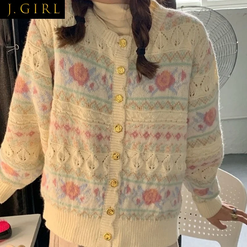 J GIRLS Sweet Cardogan Japanese Gentle Knitted Female Spring Autumn 2021 New Loose Short Retro Lazy Sweater Top Dropshipping
J GIRLS Sweet Cardogan Japanese Gentle Knitted Female Spring Autumn 2021 New Loose Short Retro Lazy Sweater Top Dropshipping