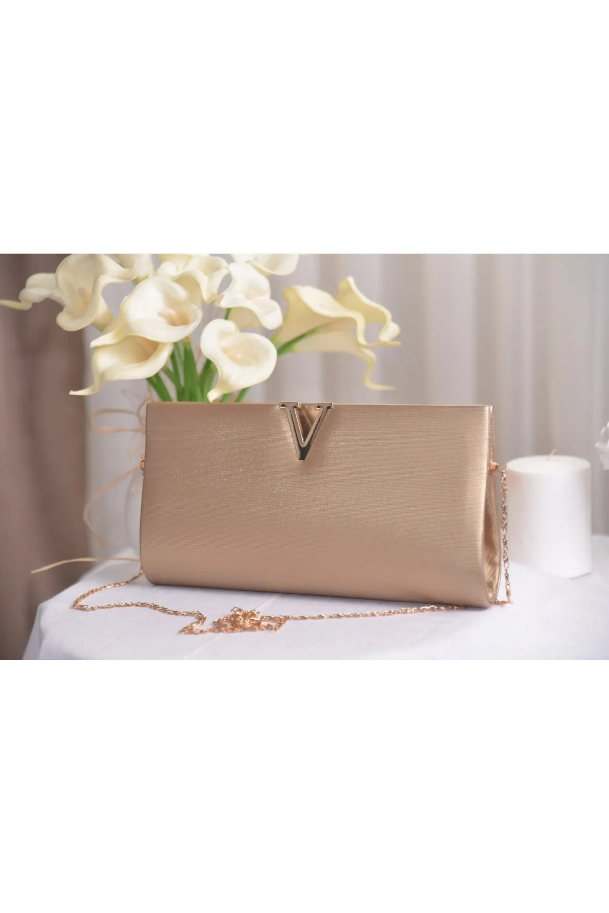 Women Evening Bag V Buckle Chain Clutch Bags With Chain Shoulder Bag Ladies Handbags Handbags Evening Bag For Wedding Party
Women Evening Bag V Buckle Chain Clutch Bags With Chain Shoulder Bag Ladies Handbags Handbags Evening Bag For Wedding Party