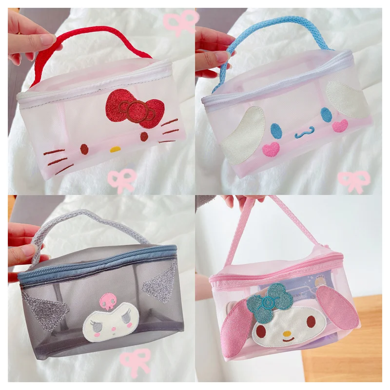 Аниме My Melody Cinnamoroll KT Cat Kuromi Doll Милая мультяшная сетчатая портативная косметичка Kawaii большая сумка для хранения
Аниме My Melody Cinnamoroll KT Cat Kuromi Doll Милая мультяшная сетчатая портативная косметичка Kawaii большая сумка для хранения